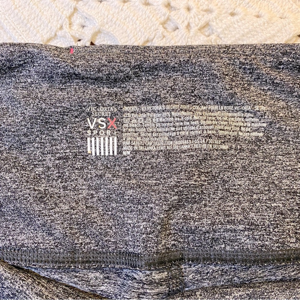 Vs Knockout Tight, Size Medium - image 3